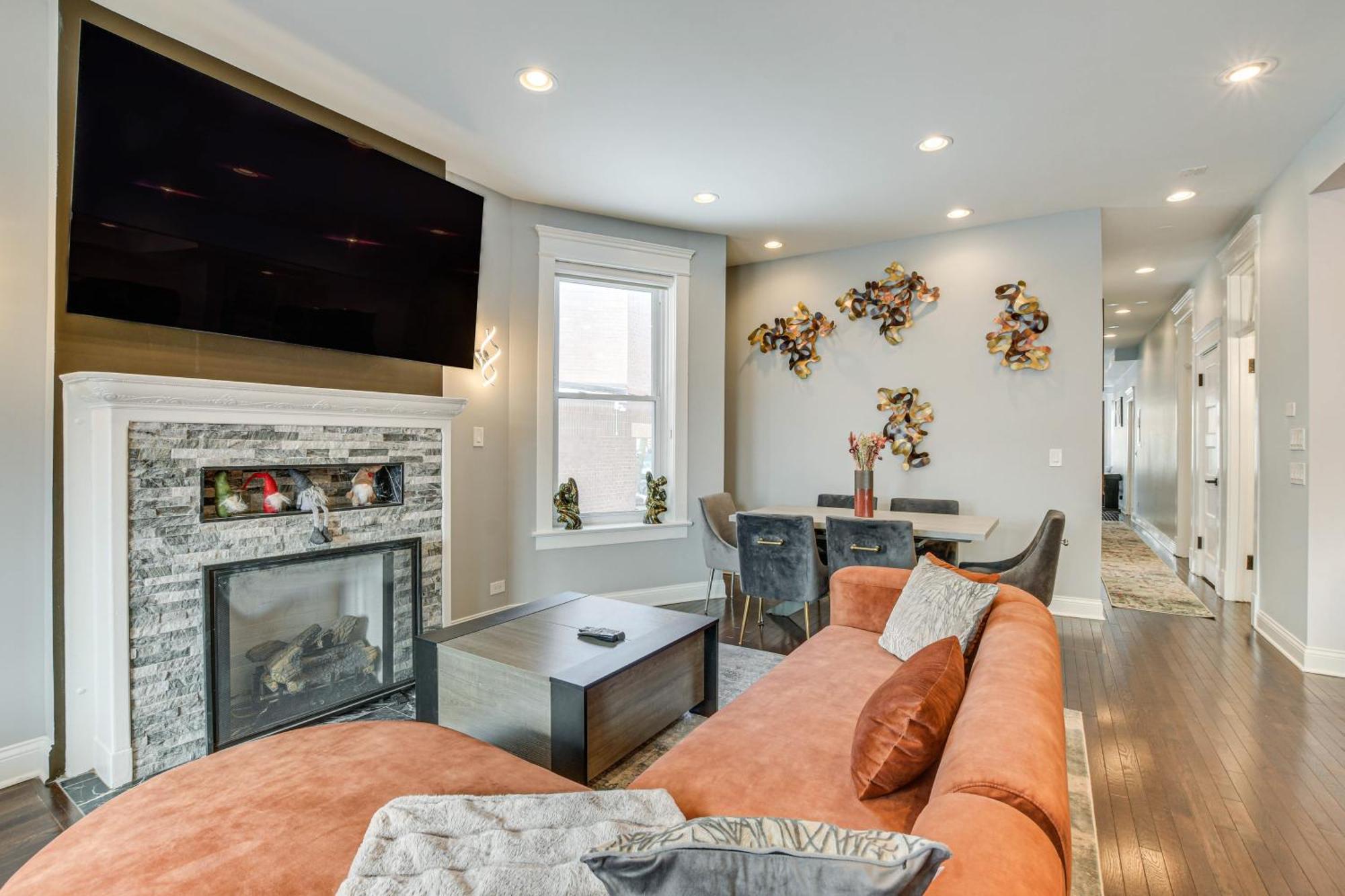 Spacious Condo With Deck About 3 Mi To Downtown Chicago! Eksteriør billede
