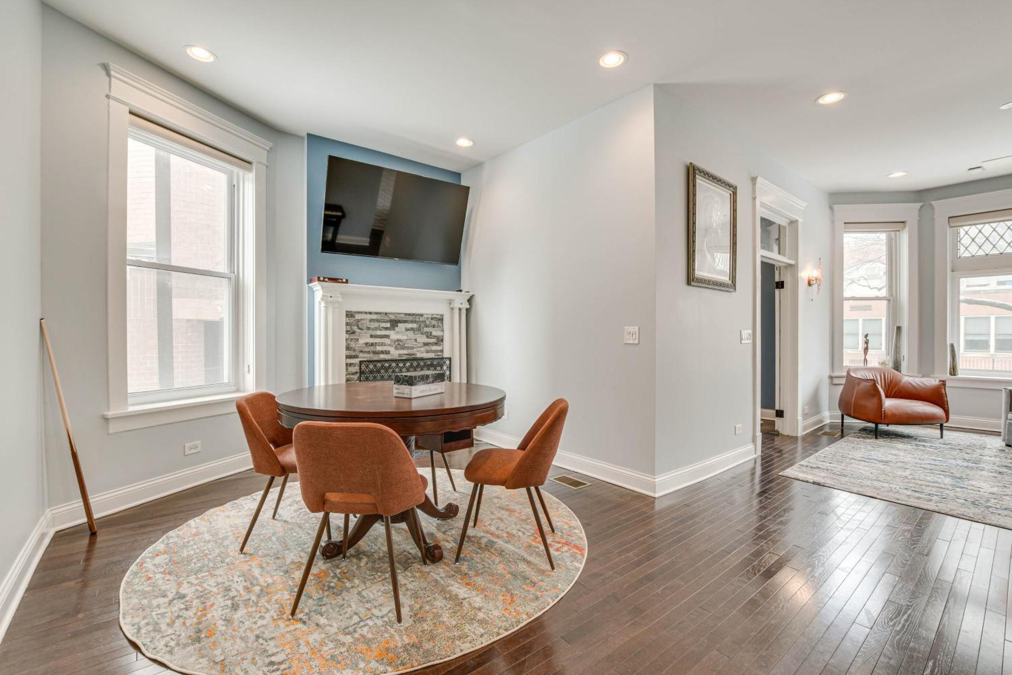 Spacious Condo With Deck About 3 Mi To Downtown Chicago! Eksteriør billede